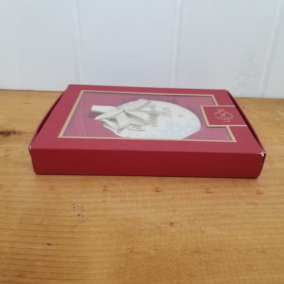 LENOX Ornament - OUR FIRST CHRISTMAS 2021 EUC - Picture 11 of 11